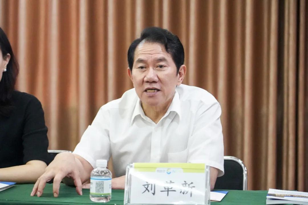 共同探讨中医眼科创新药物研发——四川科伦实业集团董事长刘革新一行